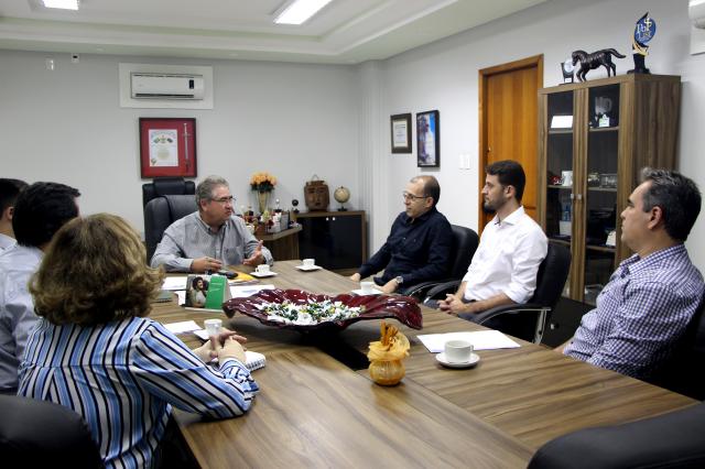 Reitor Do Centro Universit Rio De Goiatuba Visita Unirv